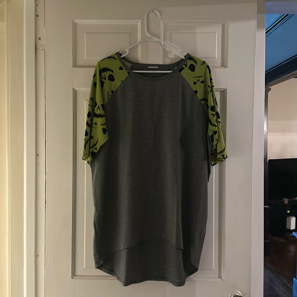 Halloween LuLa Roe Top L